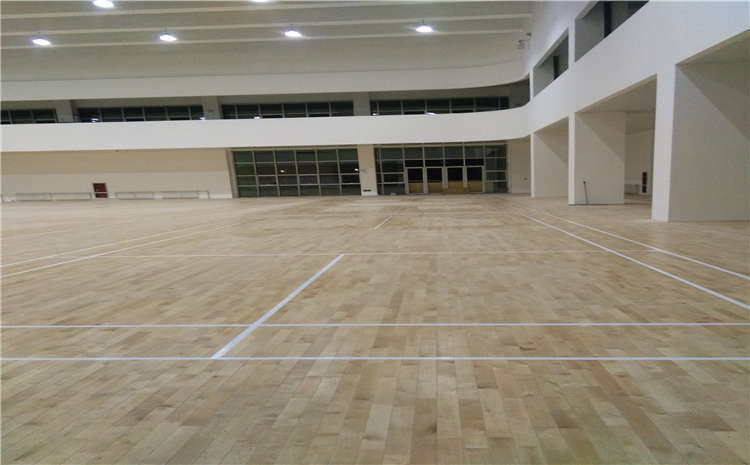 楓木風雨操場運動地板怎么保養？